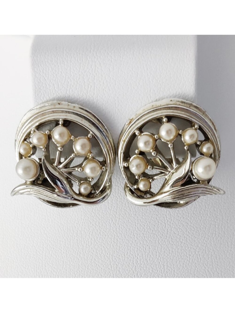 Vintage 50s Signed Star Silver Tone Faux Pearl Wavy Leaf Earrings 7/8"